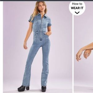 Forever21 Zip-Up Denim Short-Sleeve Jumpsuit size small brand new wore 1 time